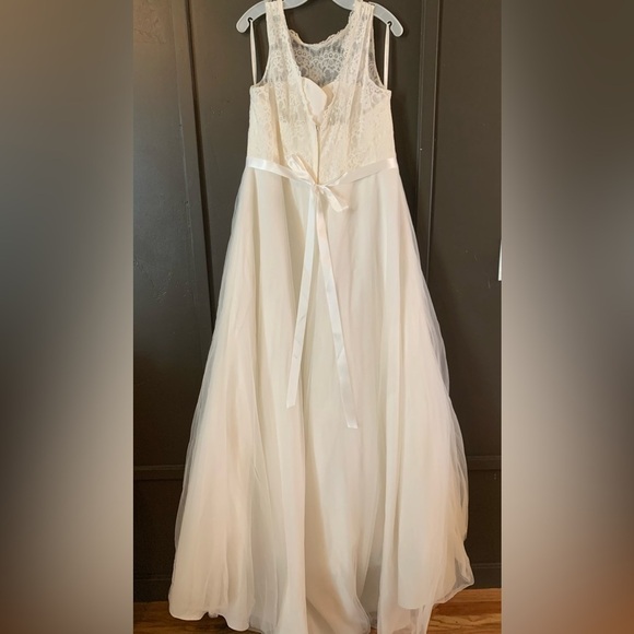 David’s Bridal Illusion Lace Tank Wedding Dress With Tulle Skirt 18w 9wg3711 - Picture 3 of 12